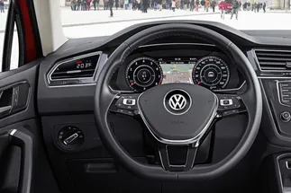 P3 Gauge For VW Tiguan MQB - Red / White (LHD)